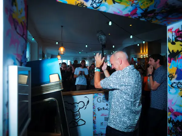 DSF3969 Norman With Jukebox