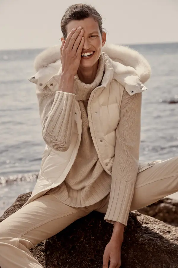 A05860 AU23 ACQ L C025